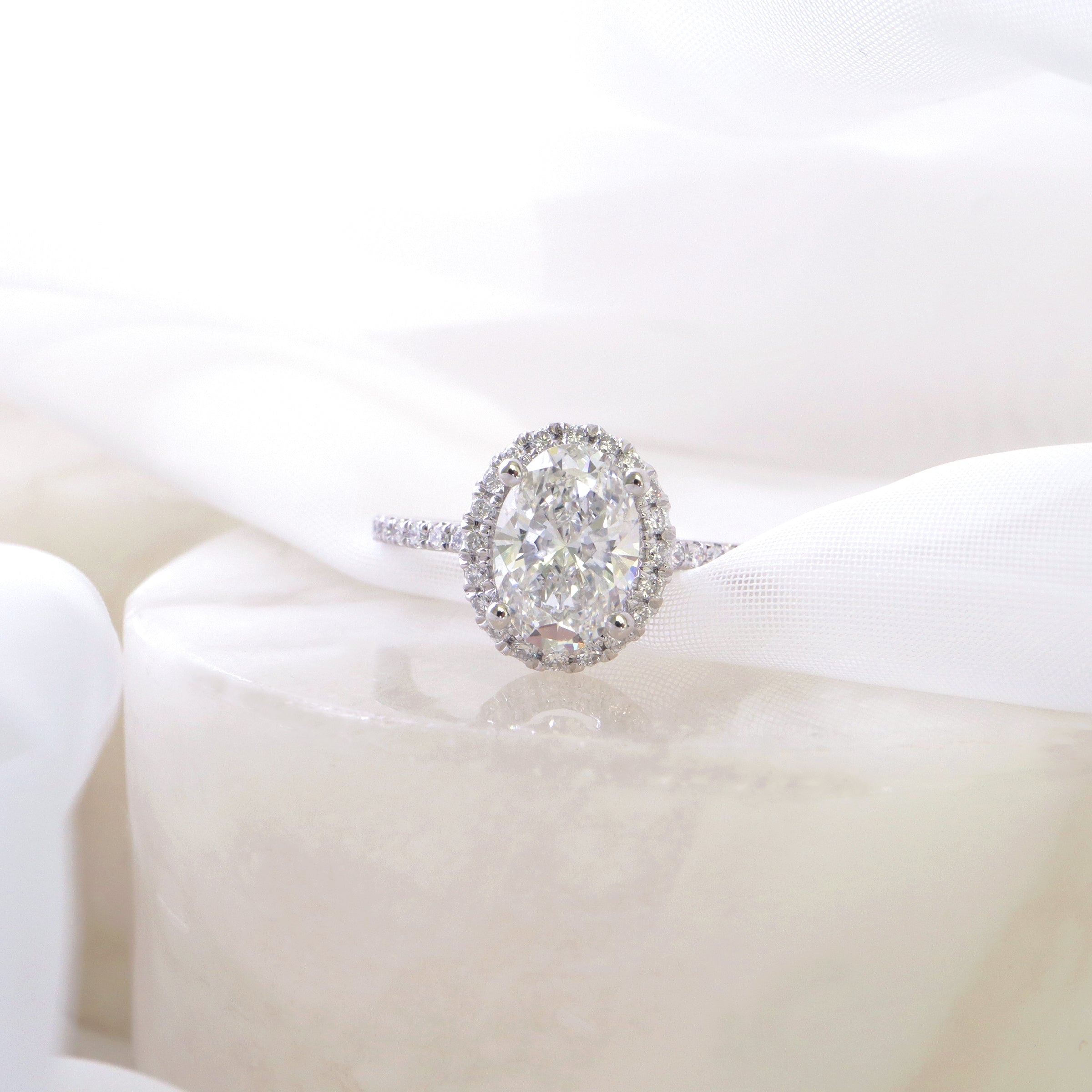Diamond Oval Halo Engagement Ring - LG 2.52ct (39941)