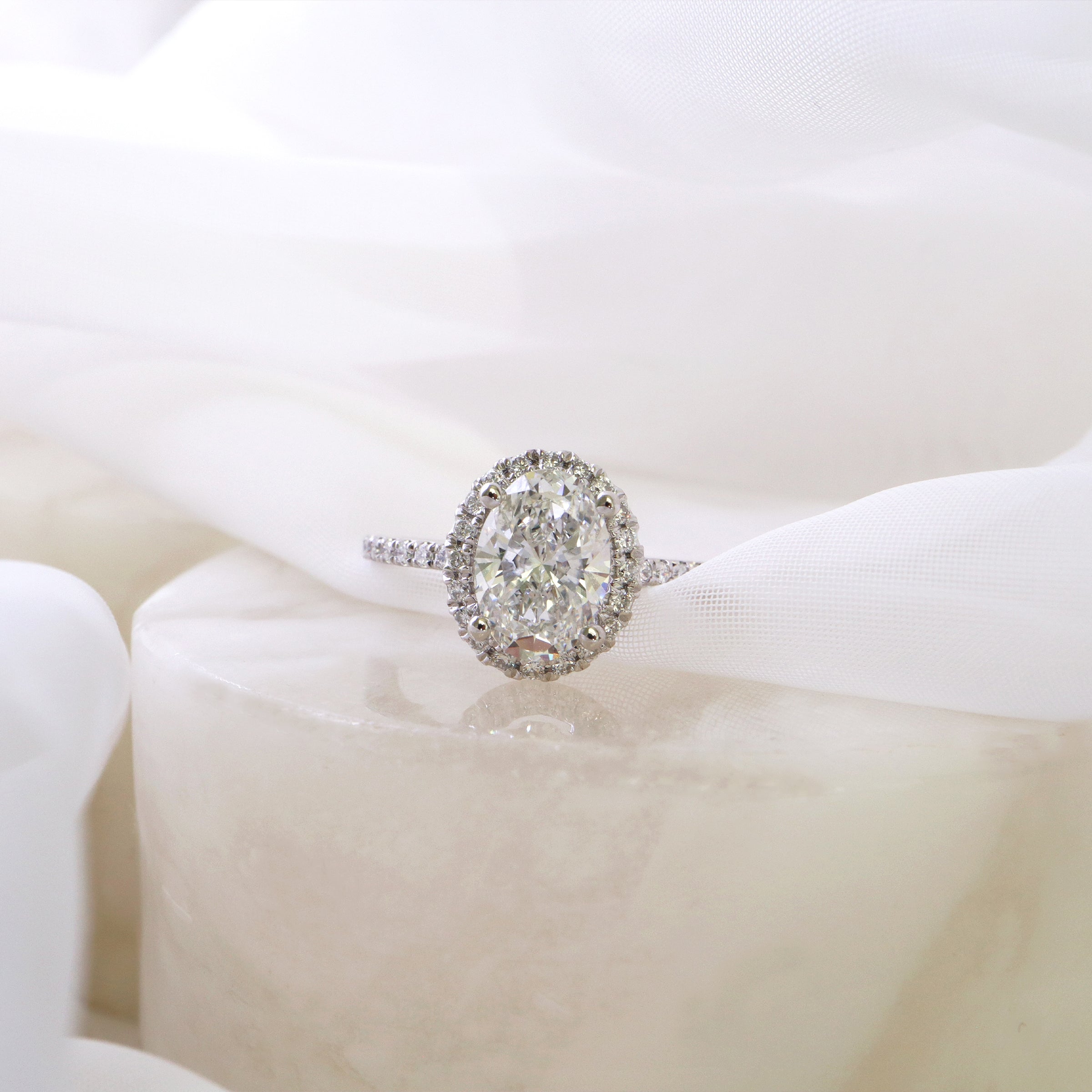 Diamond Oval Halo Engagement Ring - LG 2.52ct (39941)