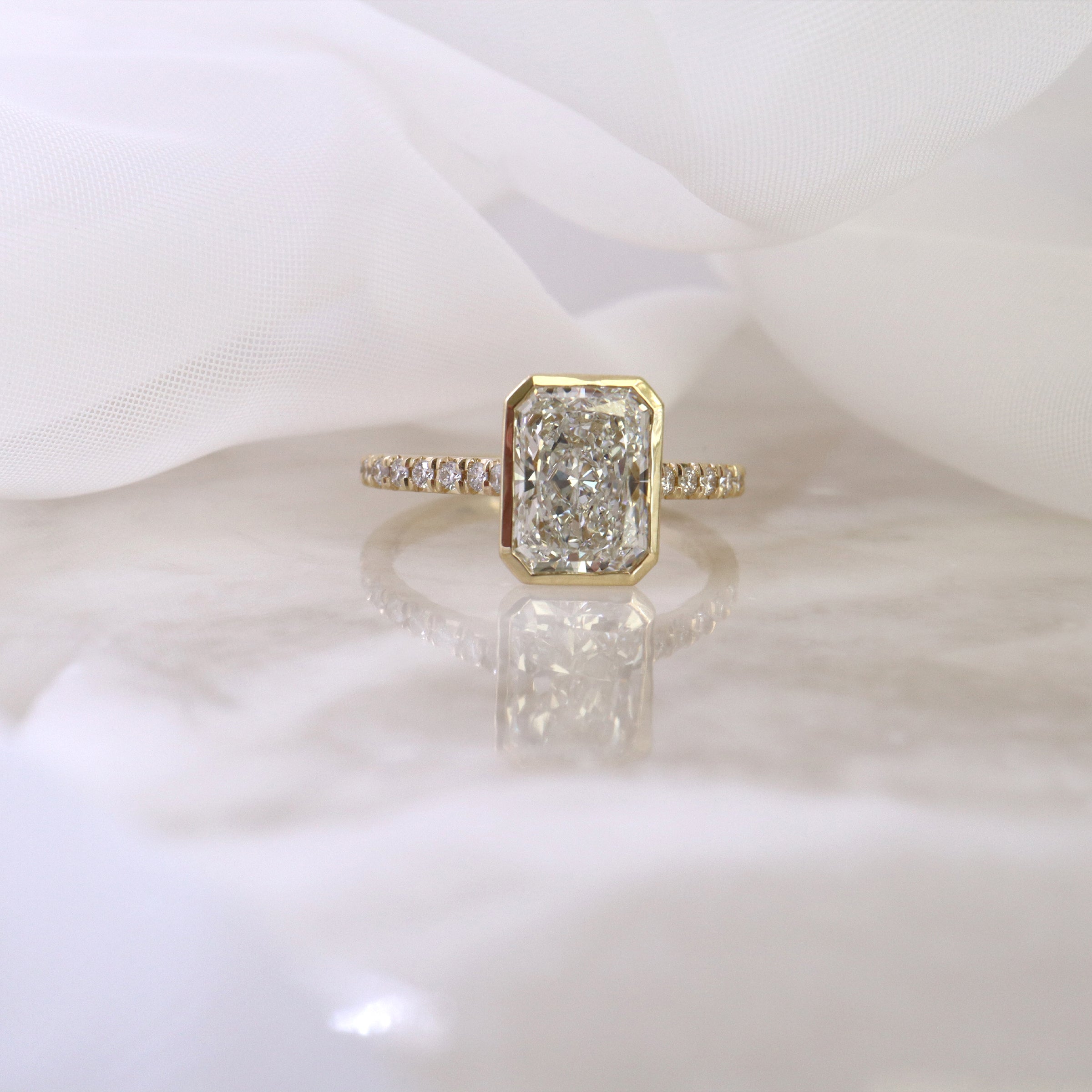 Diamond Classic Solitaire Engagement Ring - LG 2.32ct (39945)