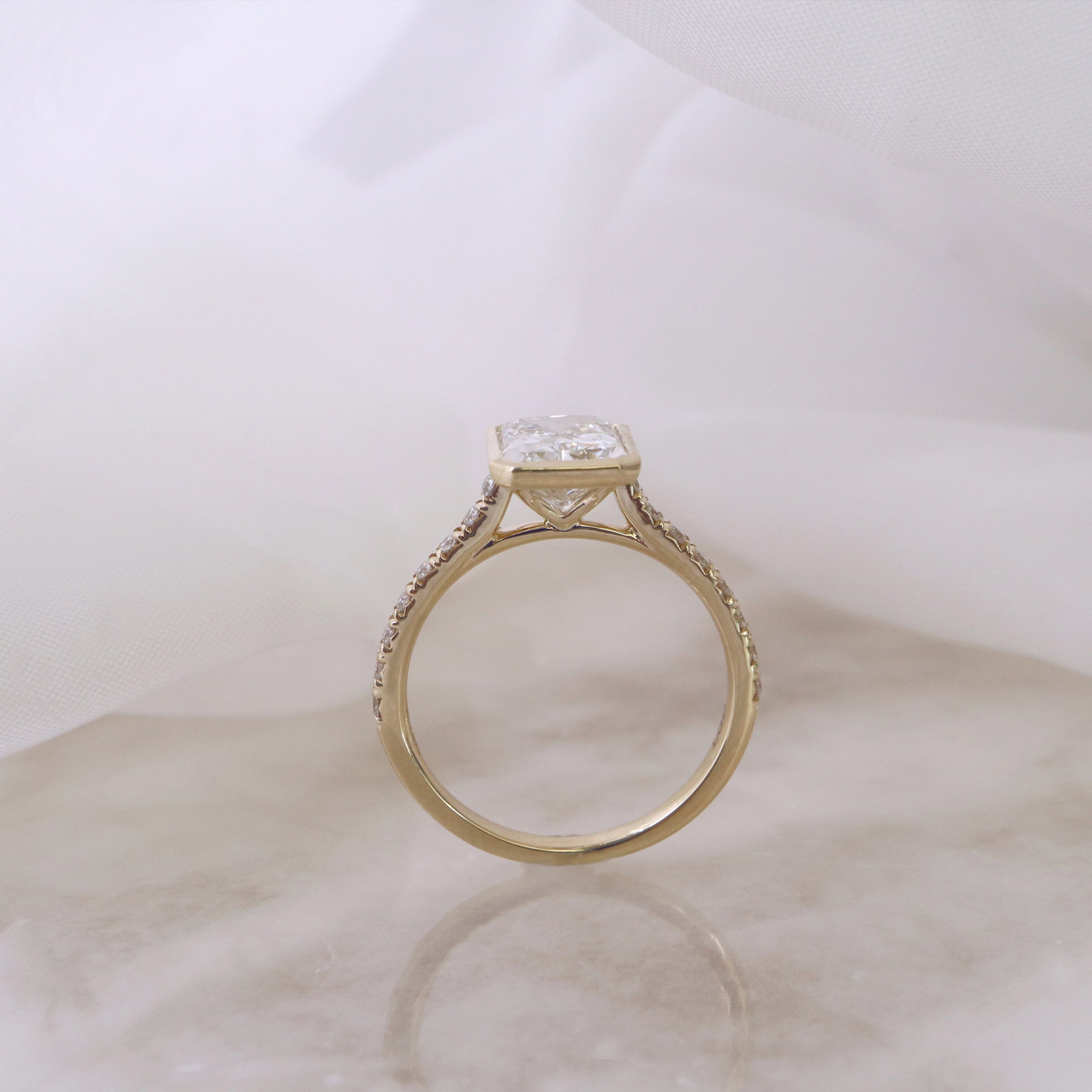 Diamond Classic Solitaire Engagement Ring - LG 2.32ct (39945)