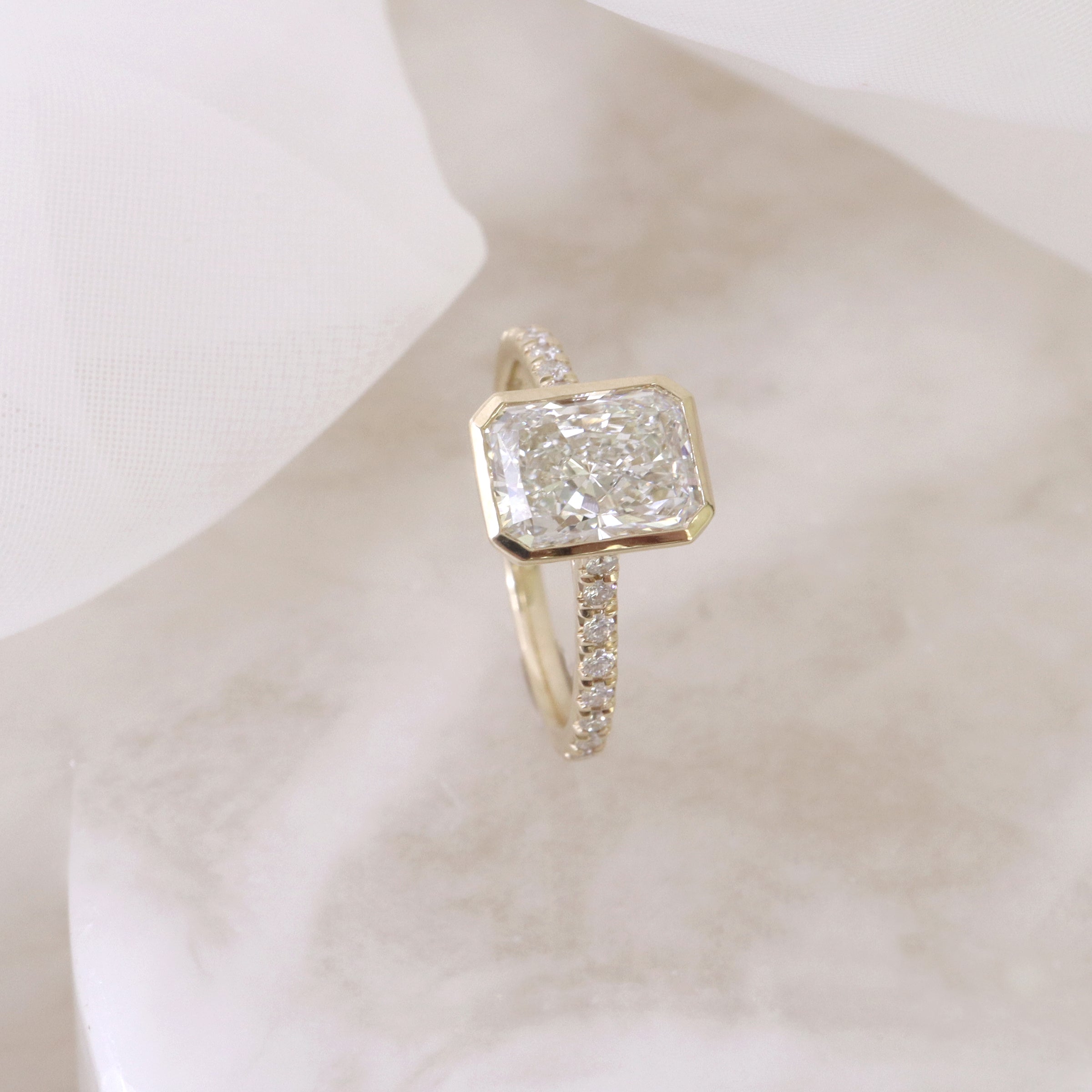 Diamond Classic Solitaire Engagement Ring - LG 2.32ct (39945)