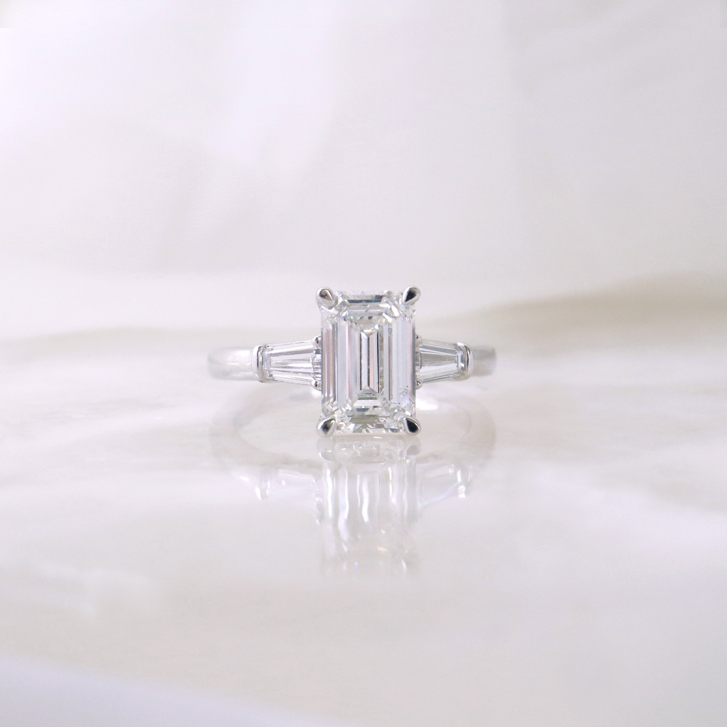 Diamond 3 Stone Engagement Ring - LG 2.47ct (40047)