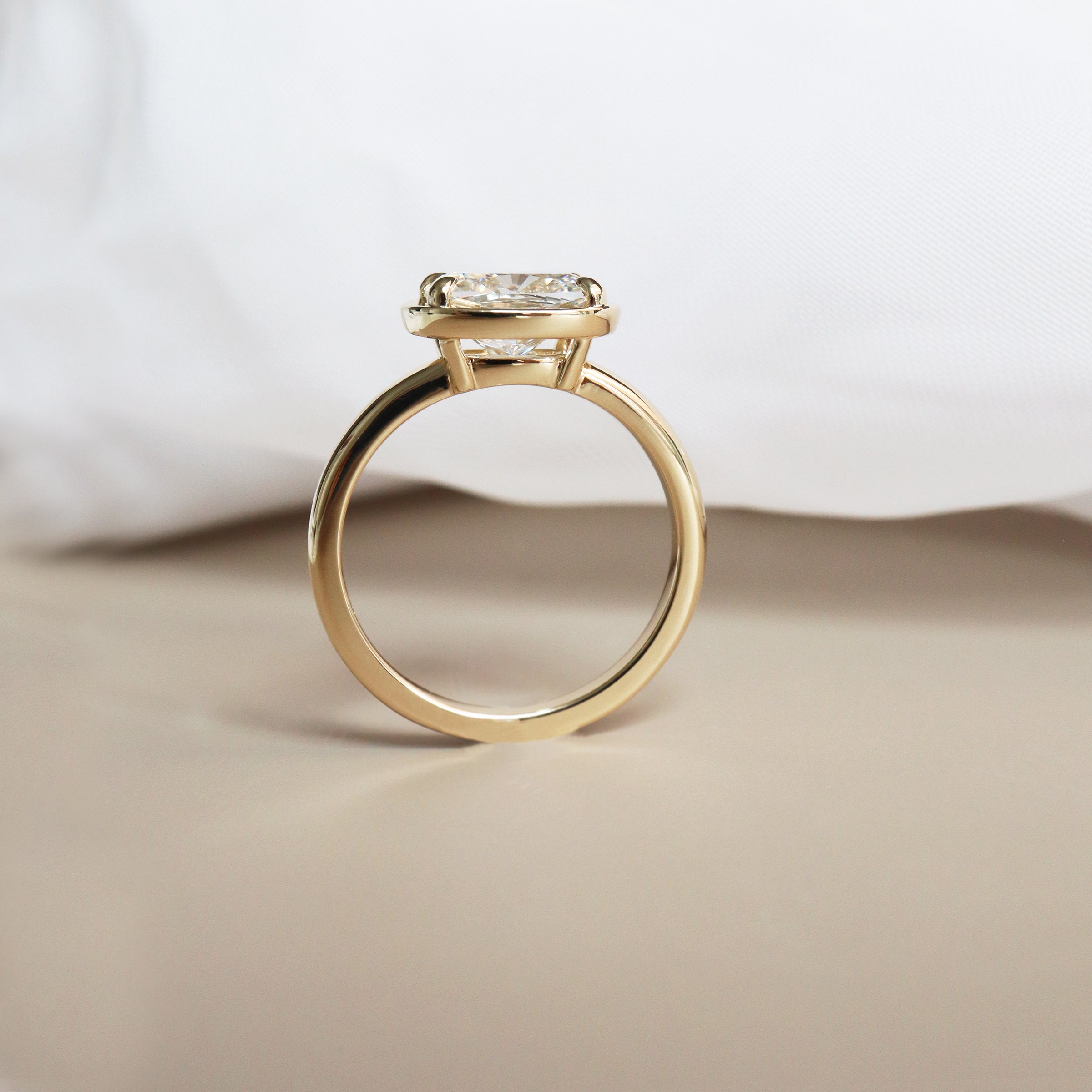 Diamond Solitaire East-West Engagement Ring - LG 2.01ct (40893)