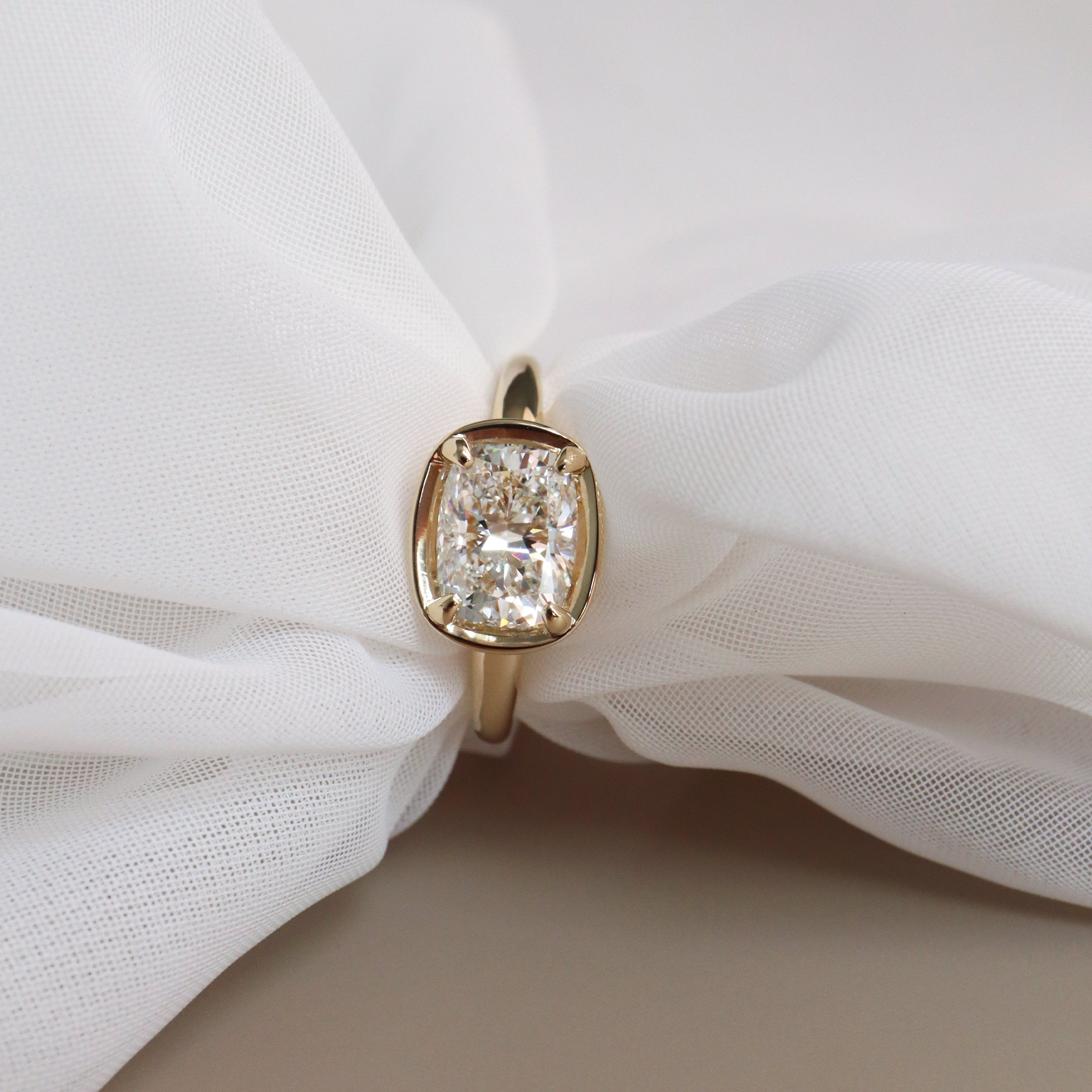 Diamond Solitaire East-West Engagement Ring - LG 2.01ct (40893)