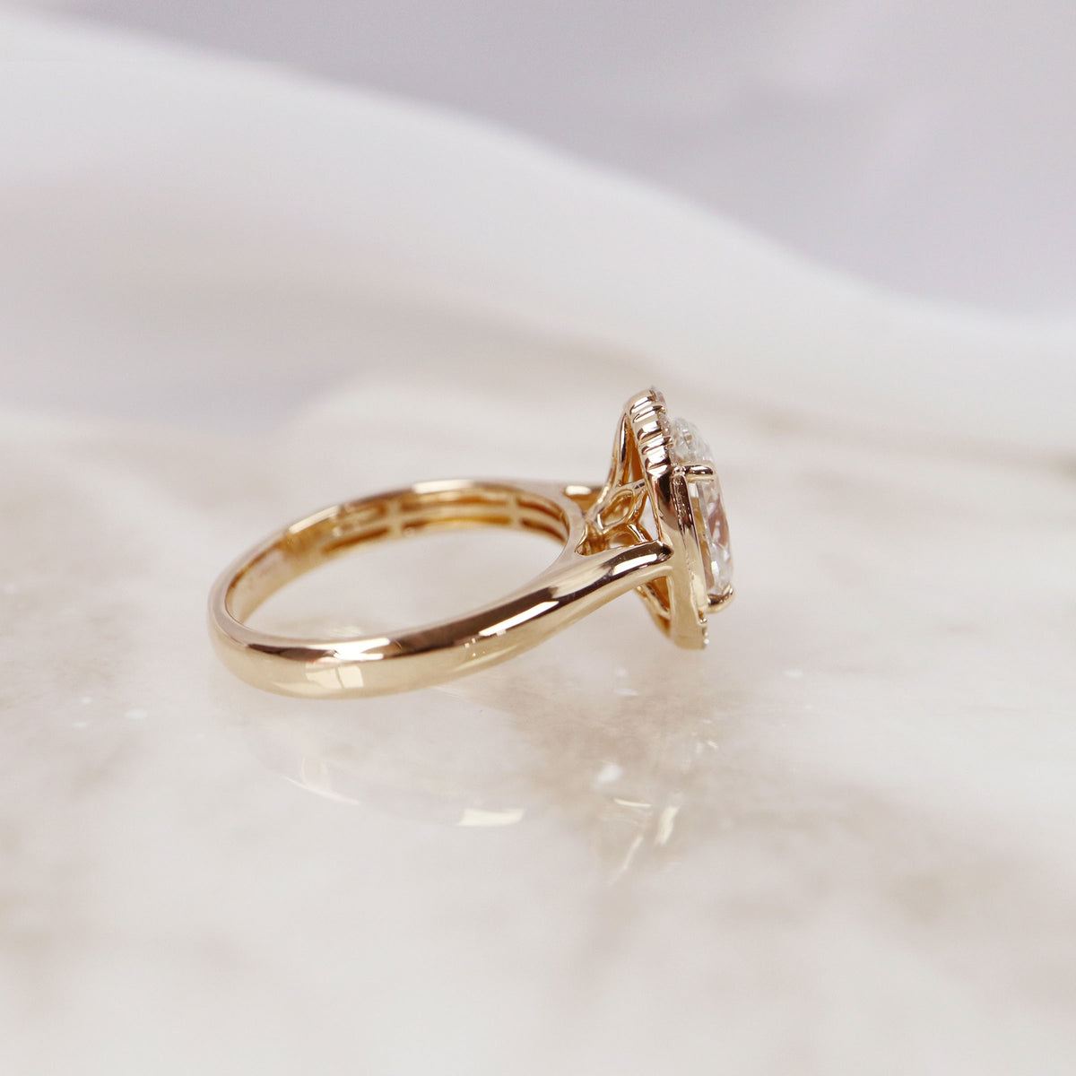 Diamond Oval Accented Engagement Ring - LG 2.21ct (41035)
