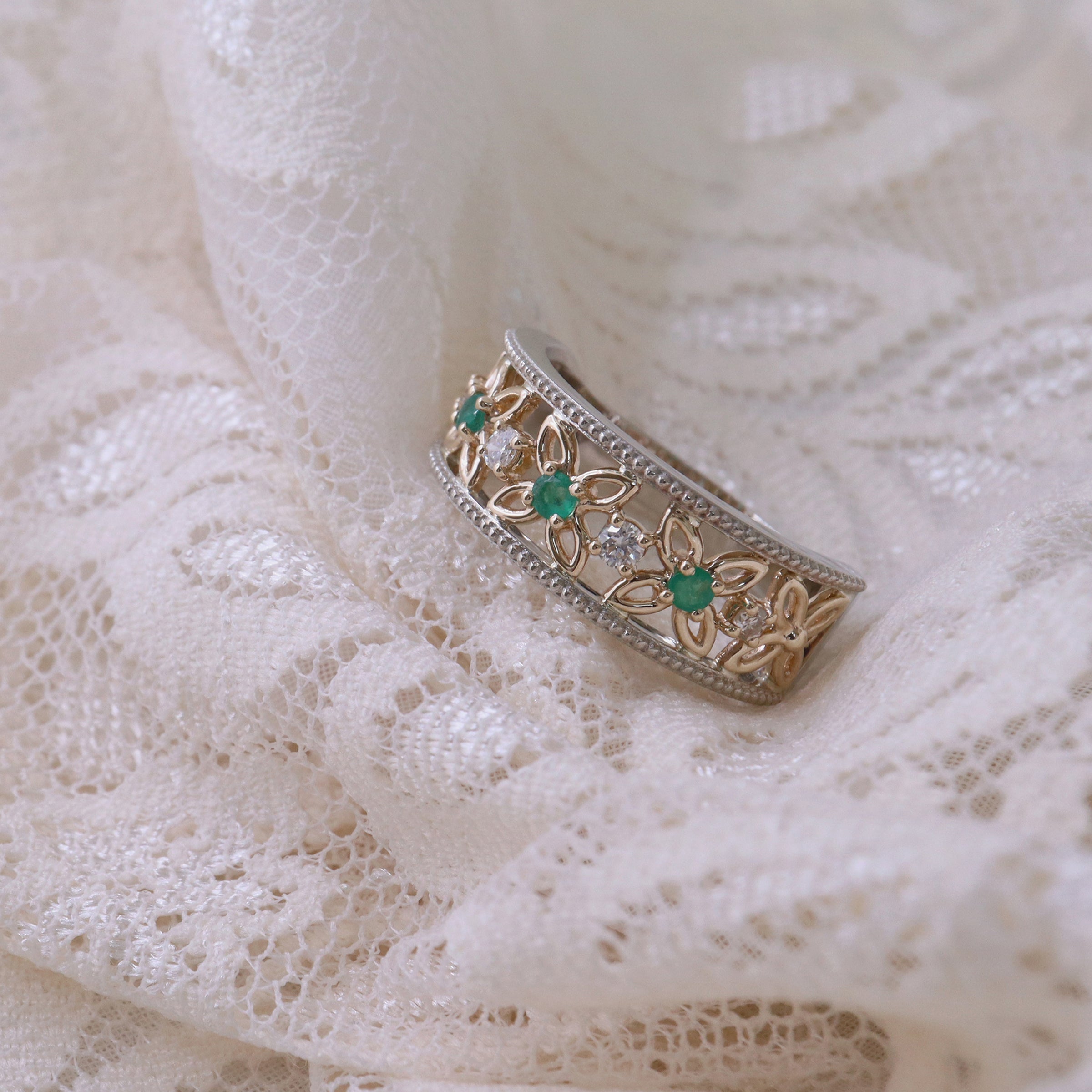 Delicate Flower Motif