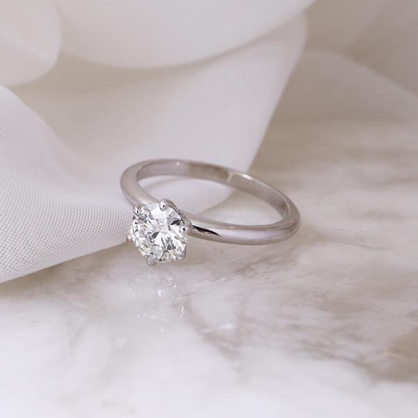 Canadian Diamond Round Brilliant Solitaire (35025)