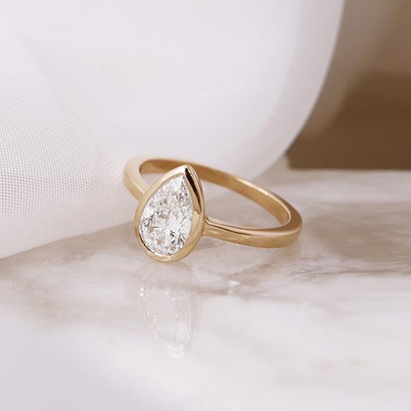 Canadian Diamond Custom Solitaire Engagement Ring (37771)