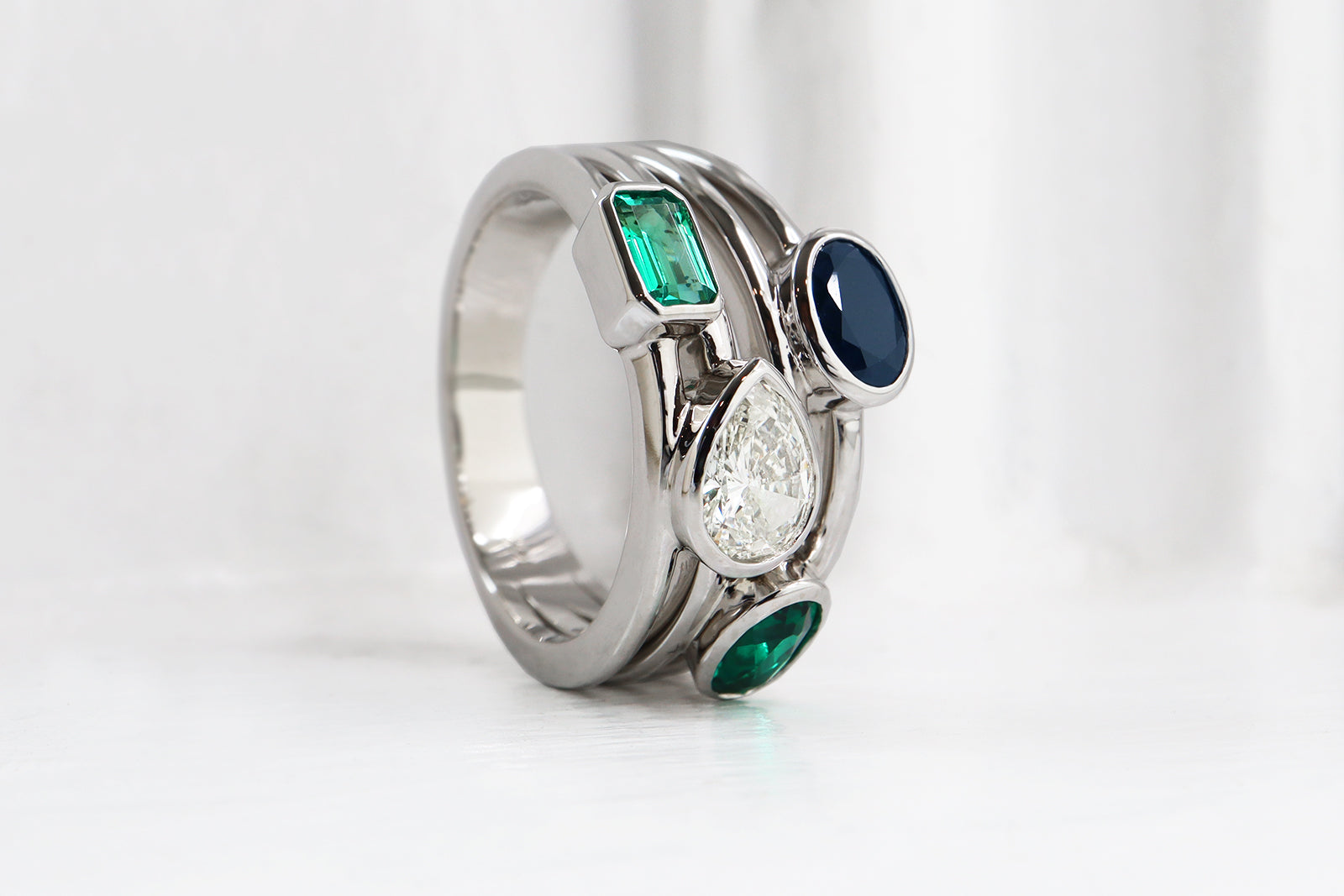 Modern family outlet ring