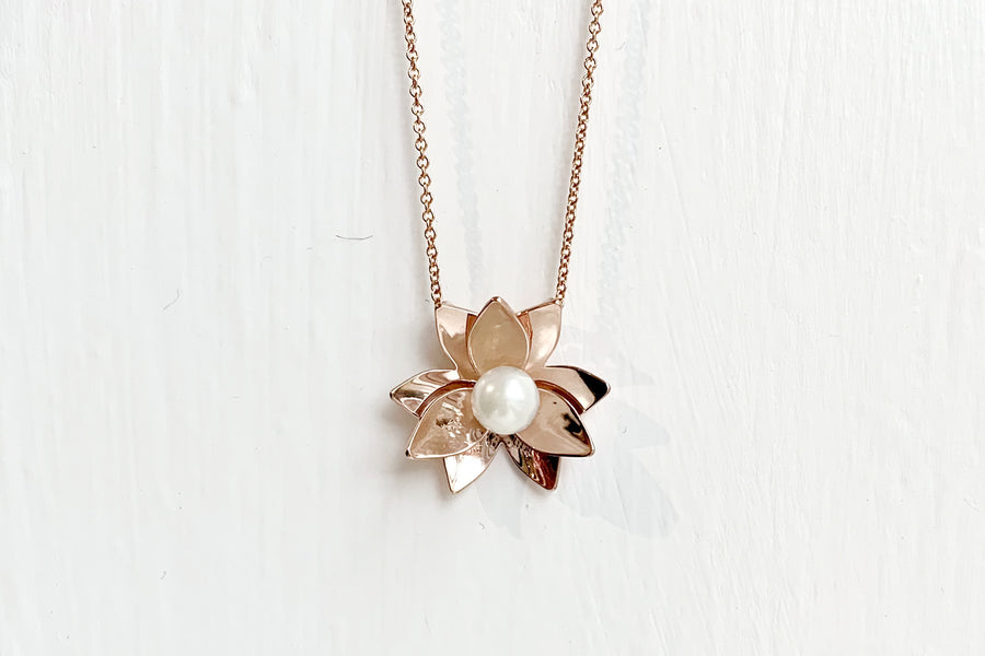 Grandmothers Pearl